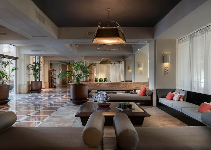 Costa Adeje (Tenerife) hotels near Siam Park