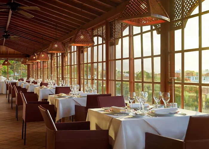 Puerto de la Cruz (Tenerife) Hotels With Pool near Botanical Garden