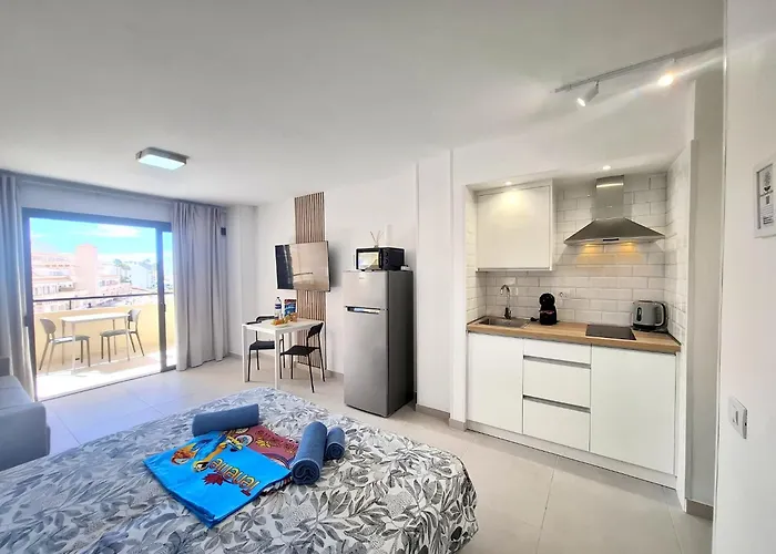 Castle Margherita'S Apartments Los Cristianos 