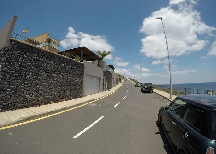Santa Cruz de Tenerife Condos for Rent